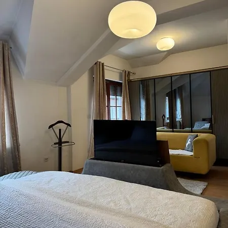De Luxe Skopje